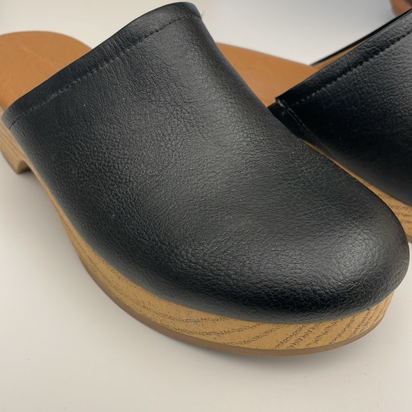 Universal Thread Goods Co. Magnolia Platform Clog Wedge 8 - Picture 2 of 7